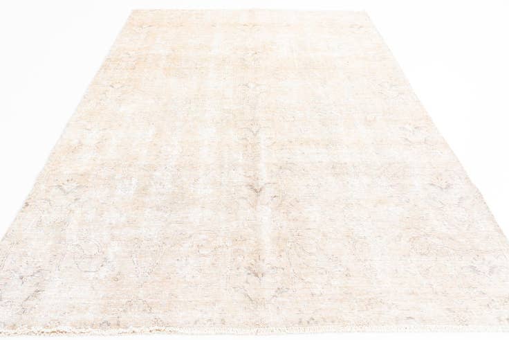 Detail image of 6' x 9' 7 Hand Knotted Ultra Vintage Persian Wool Rug