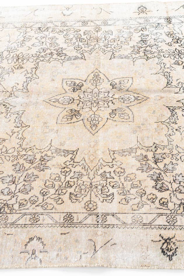 Detail image of 5' 7 x 9' 4 Hand Knotted Ultra Vintage Persian Wool Rug