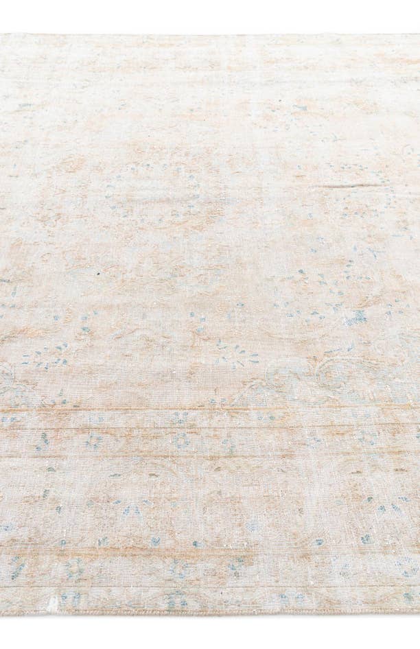 Detail image of 9' 6 x 12' 4 Hand Knotted Ultra Vintage Persian Wool Rug