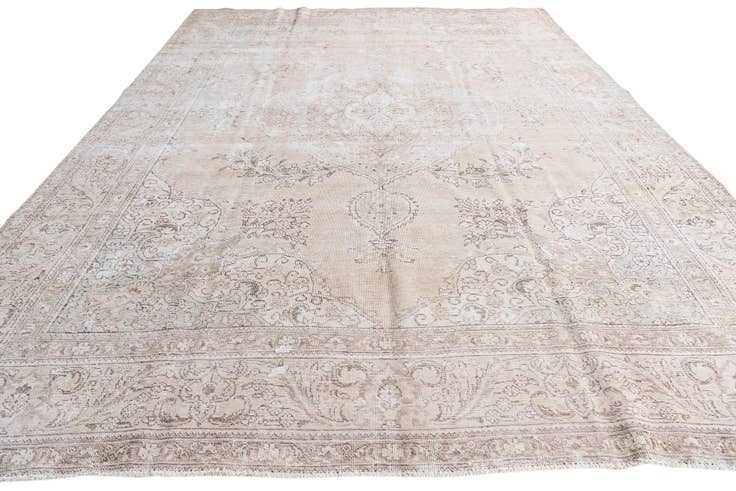 Detail image of 9' 6 x 12' 8 Hand Knotted Ultra Vintage Persian Wool Rug