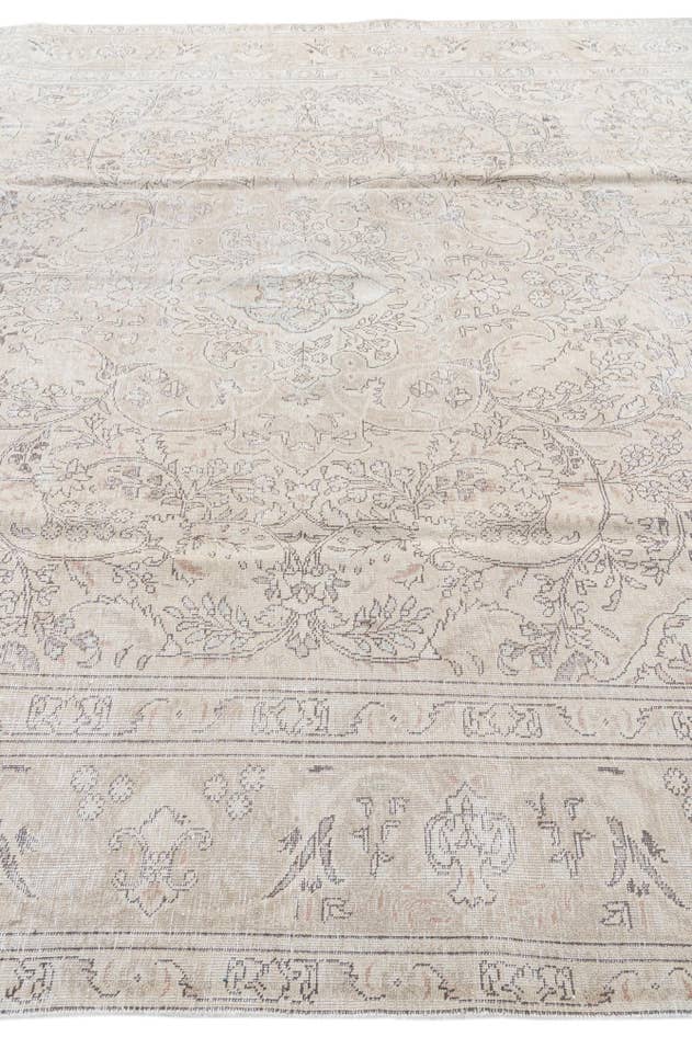 Detail image of 9' 7 x 12' 9 Hand Knotted Ultra Vintage Persian Wool Rug