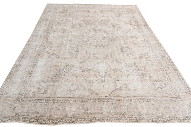 Detail image of 9' 6 x 12' 3 Hand Knotted Ultra Vintage Persian Wool Rug