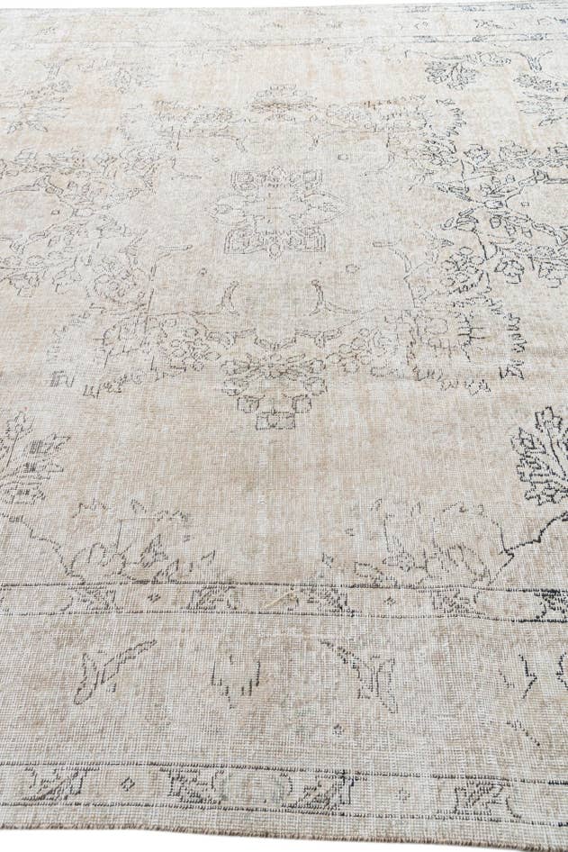 Detail image of 9' 8 x 12' 8 Hand Knotted Ultra Vintage Persian Wool Rug