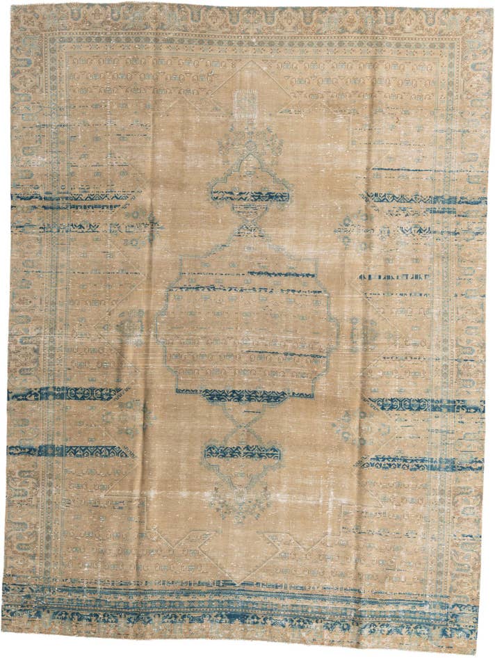Detail image of 250cm x 335cm Hand Knotted Ultra Vintage Persian Wool Rug