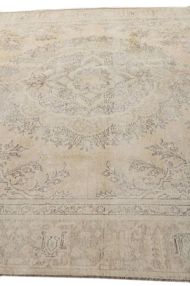 Detail image of 8' 11 x 12' 4 Hand Knotted Ultra Vintage Persian Wool Rug