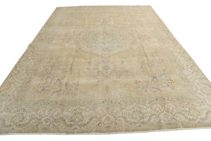 Detail image of 9' 2 x 12' 3 Hand Knotted Ultra Vintage Persian Wool Rug
