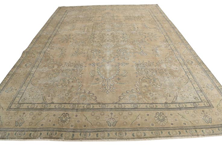 Detail image of 9' 5 x 12' 10 Hand Knotted Ultra Vintage Persian Wool Rug