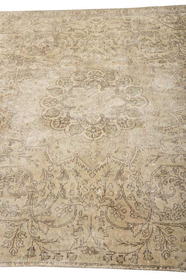 Detail image of 5' 7 x 8' 9 Hand Knotted Ultra Vintage Persian Wool Rug