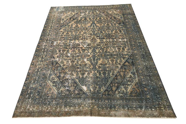 Detail image of 7' 6 x 11' 4 Hand Knotted Ultra Vintage Persian Wool Rug