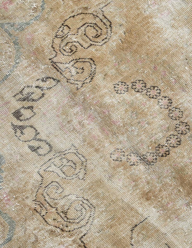 Detail image of 9' 10 x 13'  Hand Knotted Ultra Vintage Persian Wool Rug