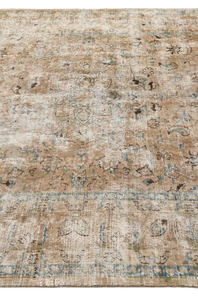Detail image of 6' 8 x 9' 4 Hand Knotted Ultra Vintage Persian Wool Rug
