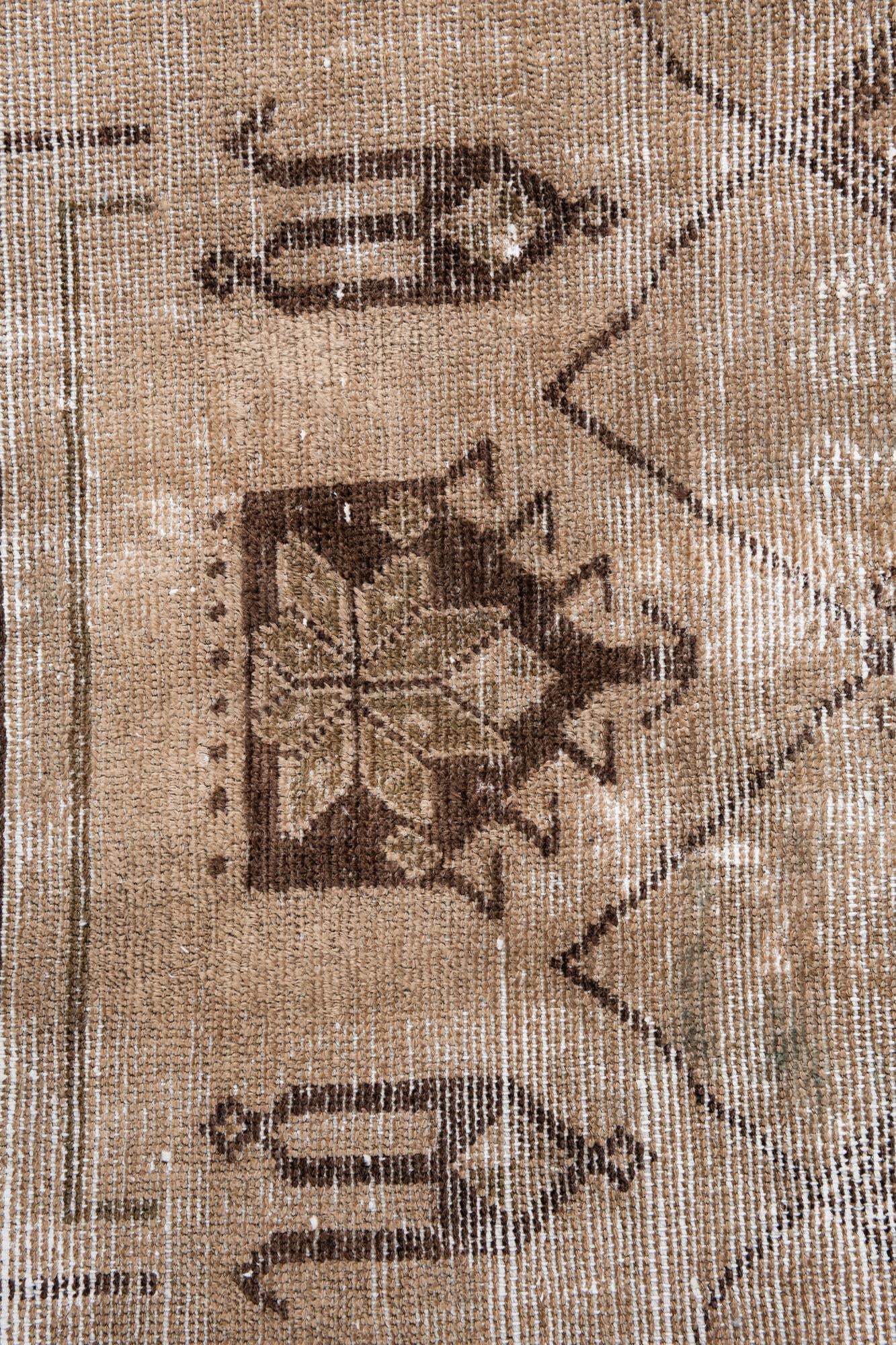 5' x 9' Hand Knotted Ultra Vintage Persian Wool Rug