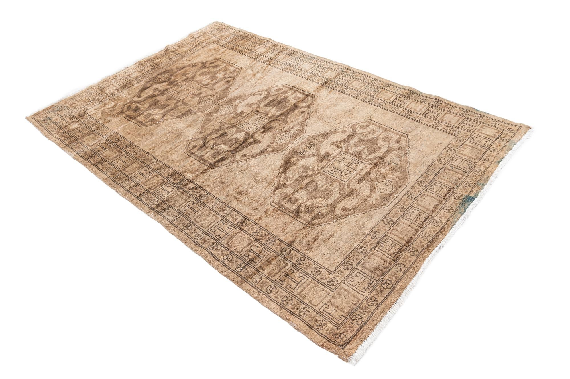 4' x 6' 1 Hand Knotted Ultra Vintage Persian Wool Rug