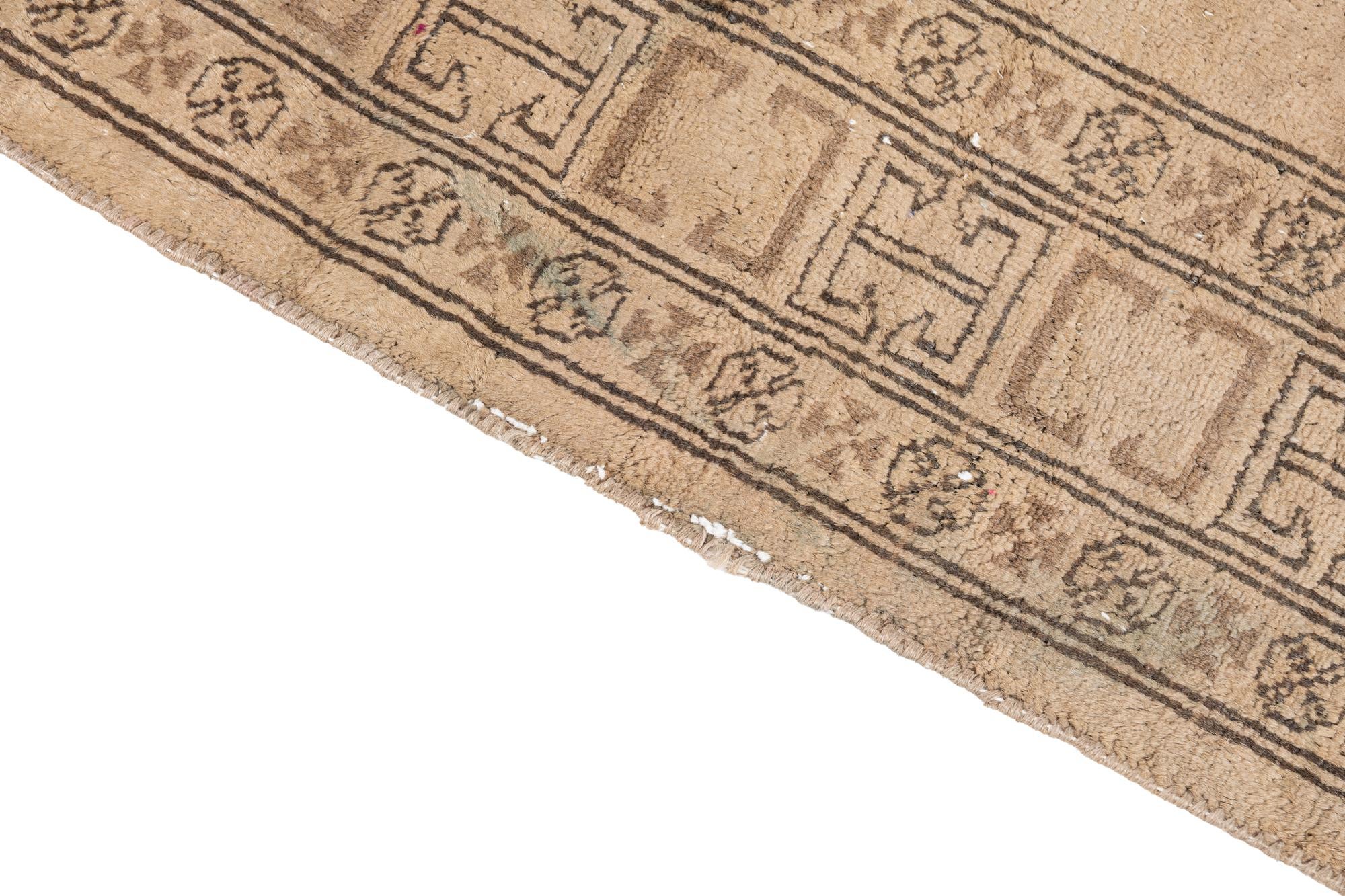 4' x 6' 1 Hand Knotted Ultra Vintage Persian Wool Rug
