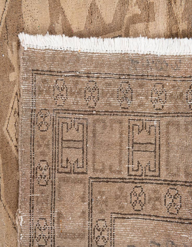 Detail image of 4' x 6' 1  Hand Knotted Ultra Vintage Persian Wool Rug