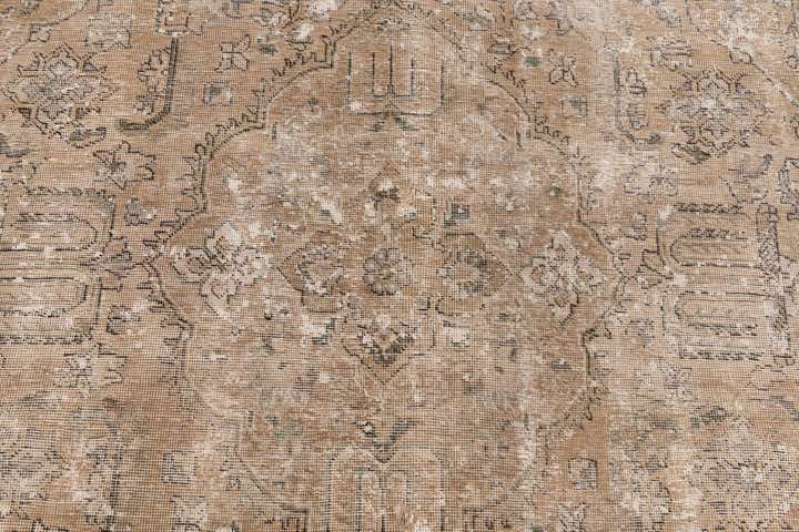 6' x 9' 5 Hand Knotted Ultra Vintage Persian Wool Rug