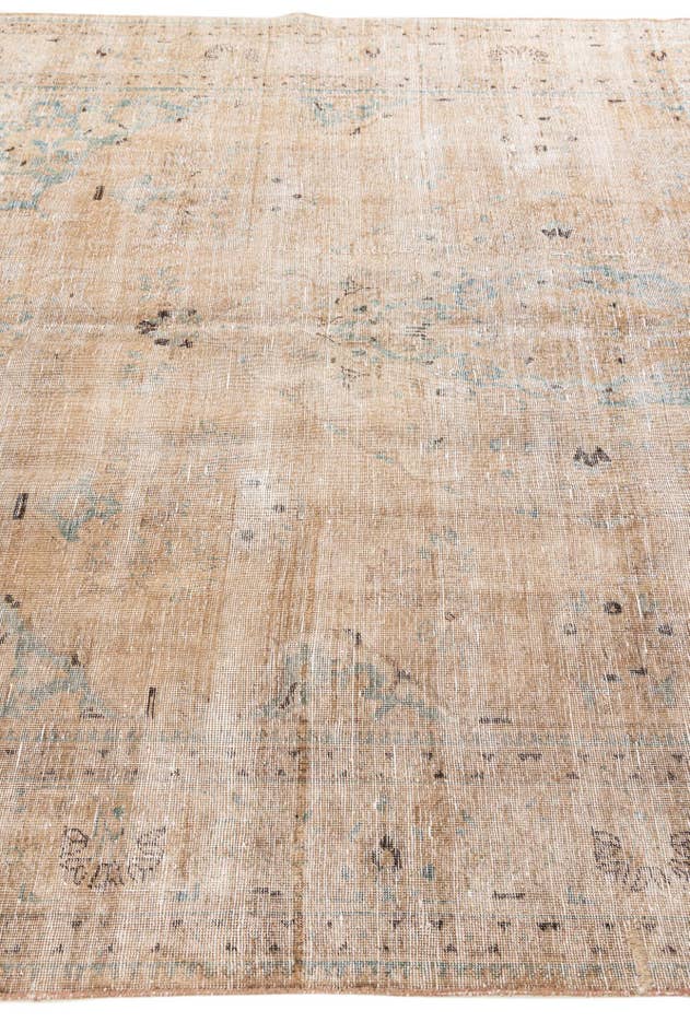 Detail image of 7' x 10' 7 Hand Knotted Ultra Vintage Persian Wool Rug