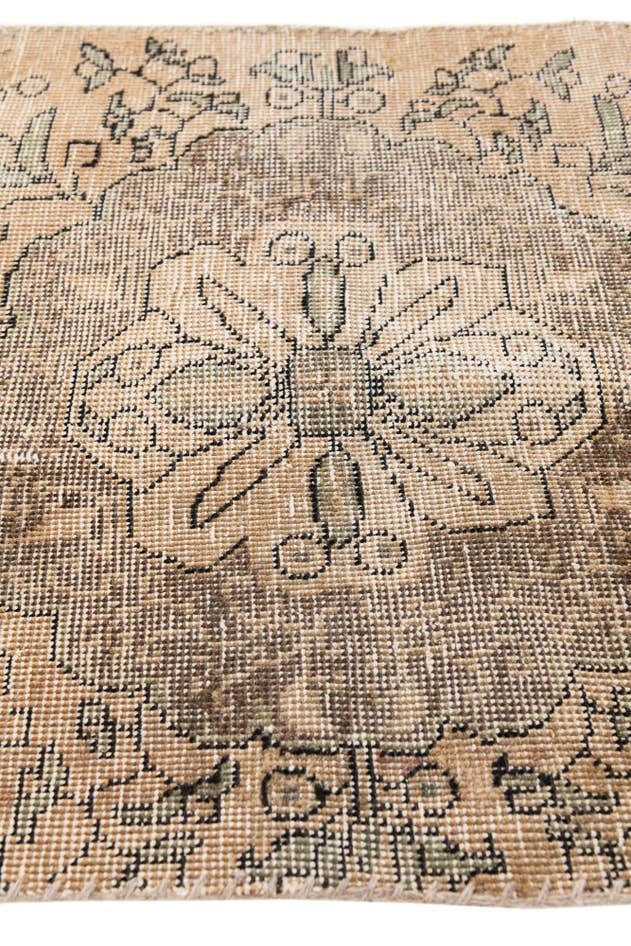 Detail image of 2' 4 x 3' 8 Hand Knotted Ultra Vintage Persian Wool Rug