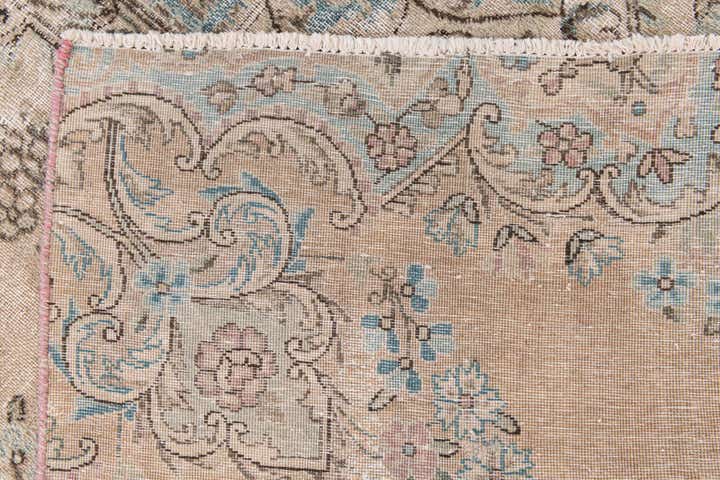 5' 1 x 8' 8 Hand Knotted Ultra Vintage Persian Wool Rug
