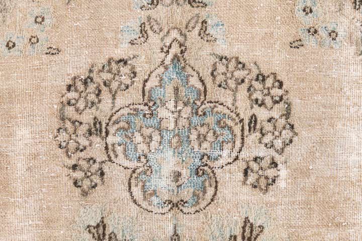 5' 1 x 8' 8 Hand Knotted Ultra Vintage Persian Wool Rug