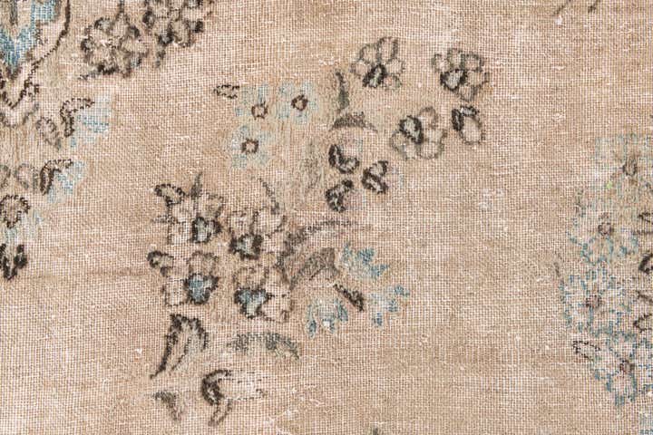 5' 1 x 8' 8 Hand Knotted Ultra Vintage Persian Wool Rug