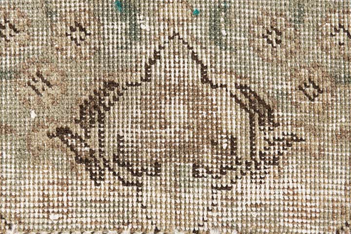 5' 9 x 8' 8 Hand Knotted Ultra Vintage Persian Wool Rug