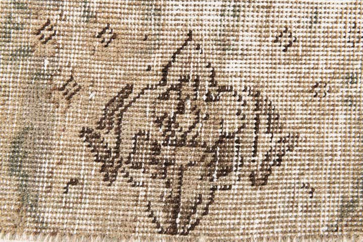 5' 9 x 8' 8 Hand Knotted Ultra Vintage Persian Wool Rug