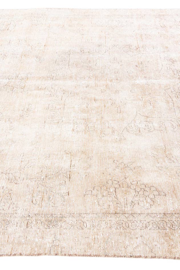 Detail image of 5' 10 x 9' 9 Hand Knotted Ultra Vintage Persian Wool Rug