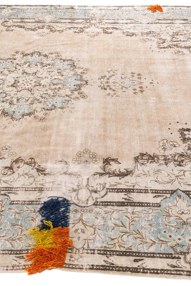 Detail image of 9' 8 x 13' 10 Hand Knotted Ultra Vintage Persian Wool Rug