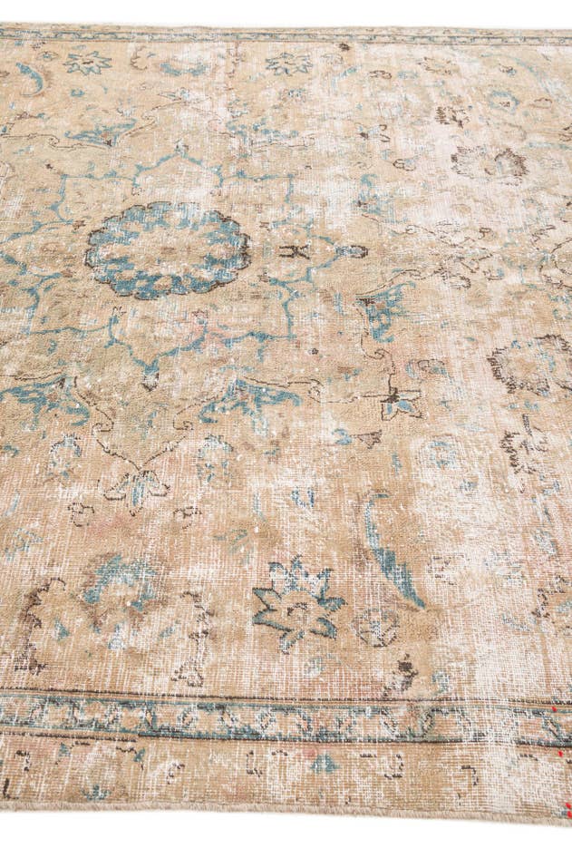 Detail image of 5' 7 x 9' 6 Hand Knotted Ultra Vintage Persian Wool Rug