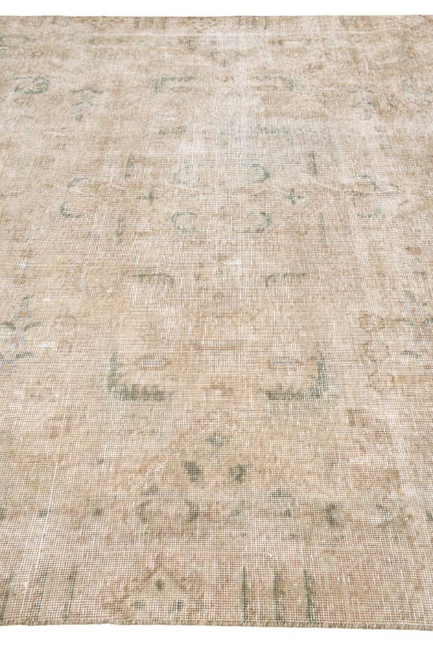 Detail image of 7' x 10' 9 Hand Knotted Ultra Vintage Persian Wool Rug