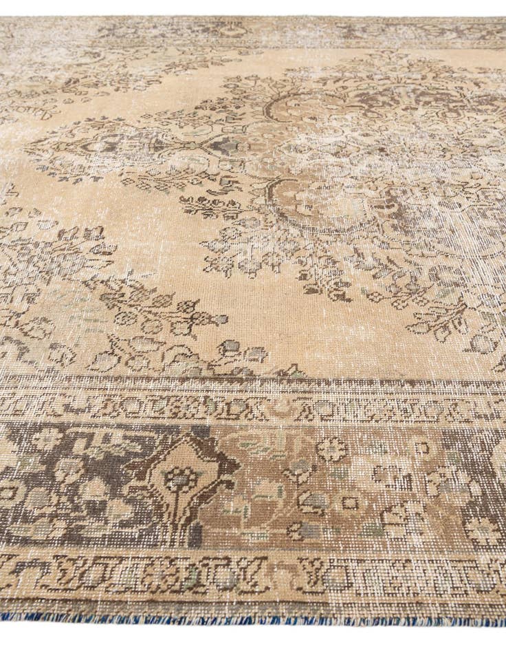 Detail image of 6' 10 x 9' 9  Hand Knotted Ultra Vintage Persian Wool Rug