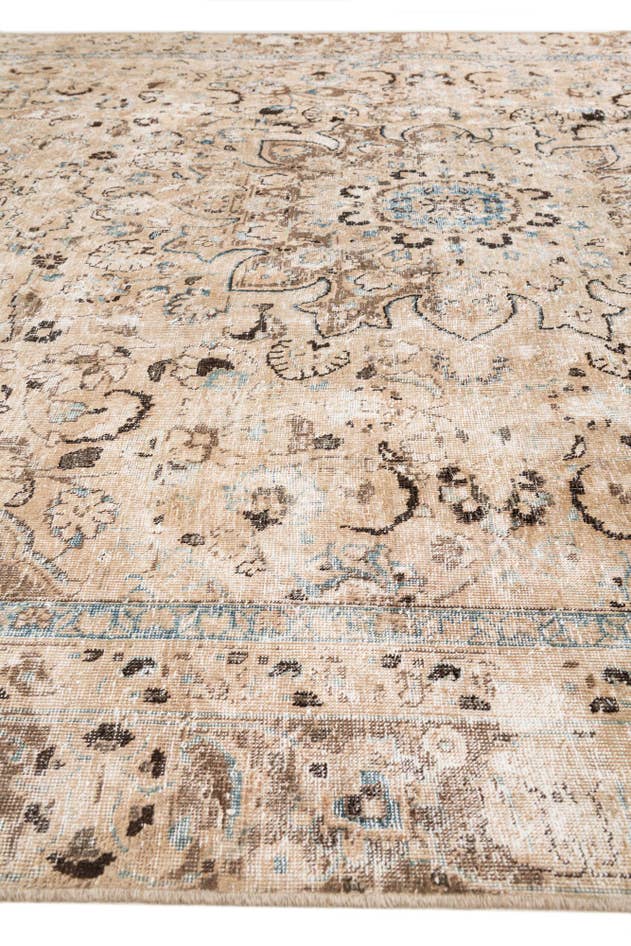 Detail image of 8' 8 x 11' 9 Hand Knotted Ultra Vintage Persian Wool Rug