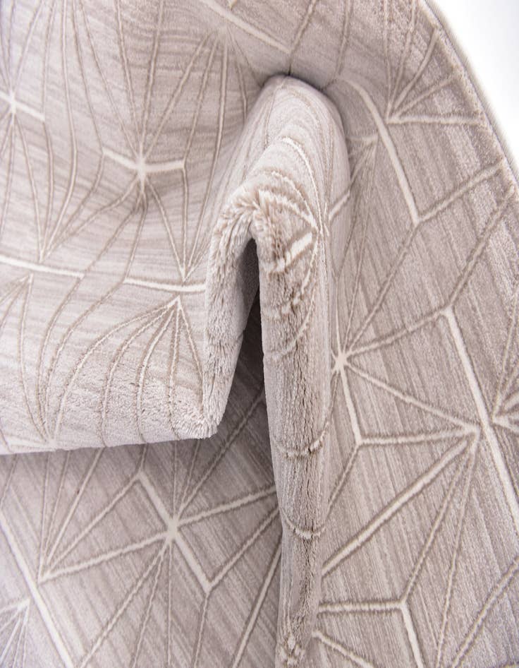 Detail image of Jill Zarin 5' x 8' Uptown Rug