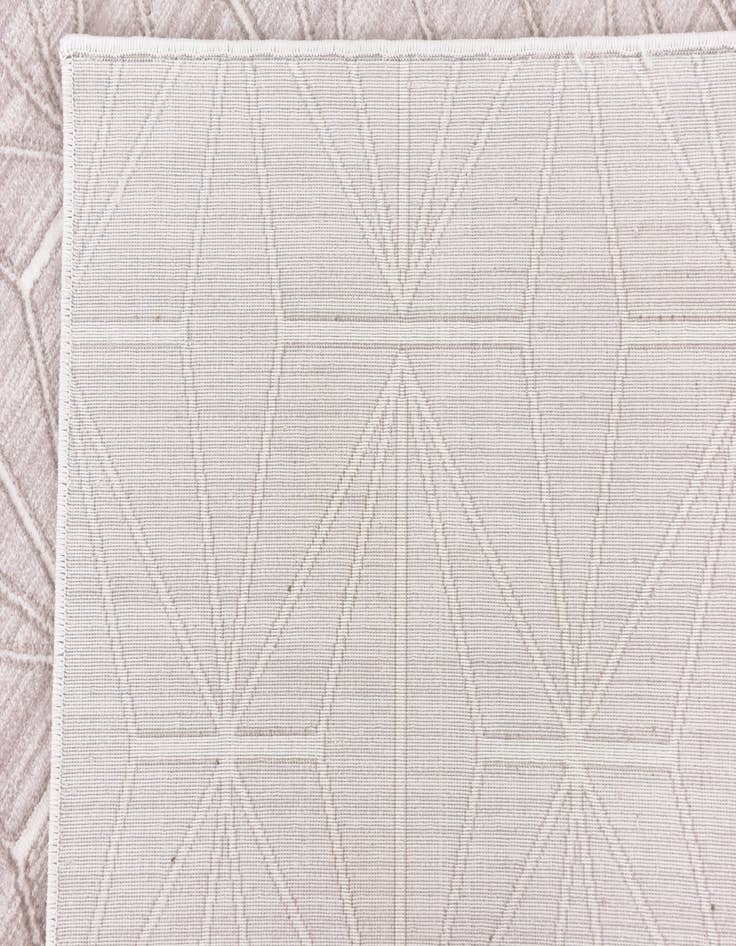 Detail image of Jill Zarin 5' x 8' Uptown Rug