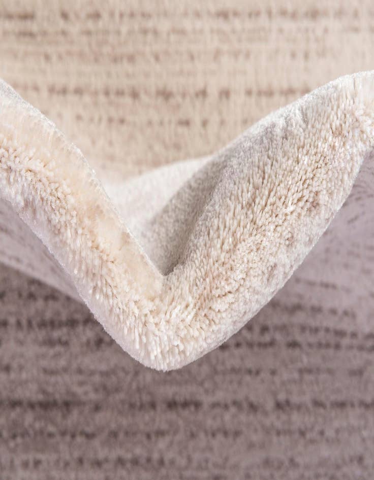 Detail image of 8' x 10' Uptown Lenox Hill Rug