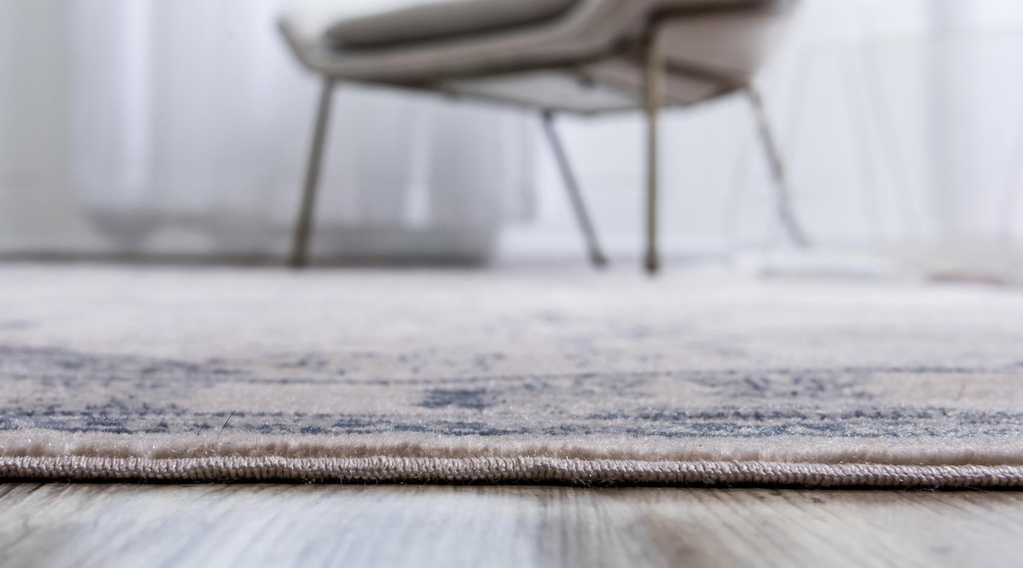 2' 2 x 3' Victoria Rug