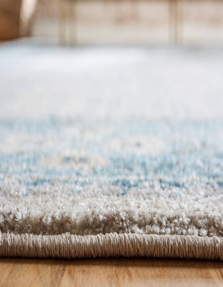 Detail image of 8' x 11' Vienna Rug