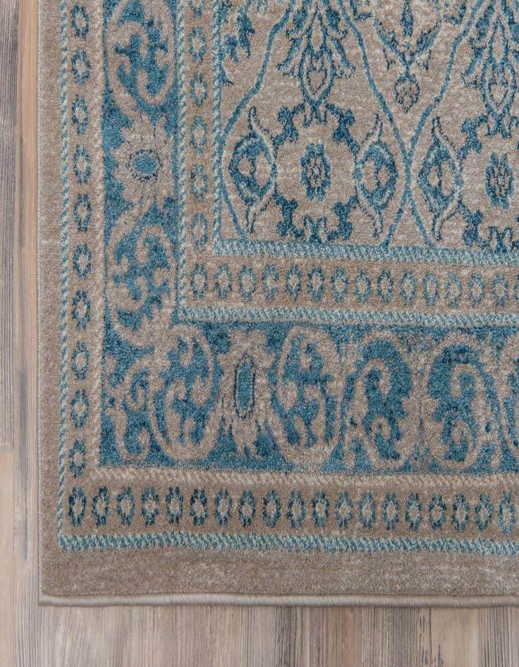 Detail image of 7' x 10' Vienna Rug