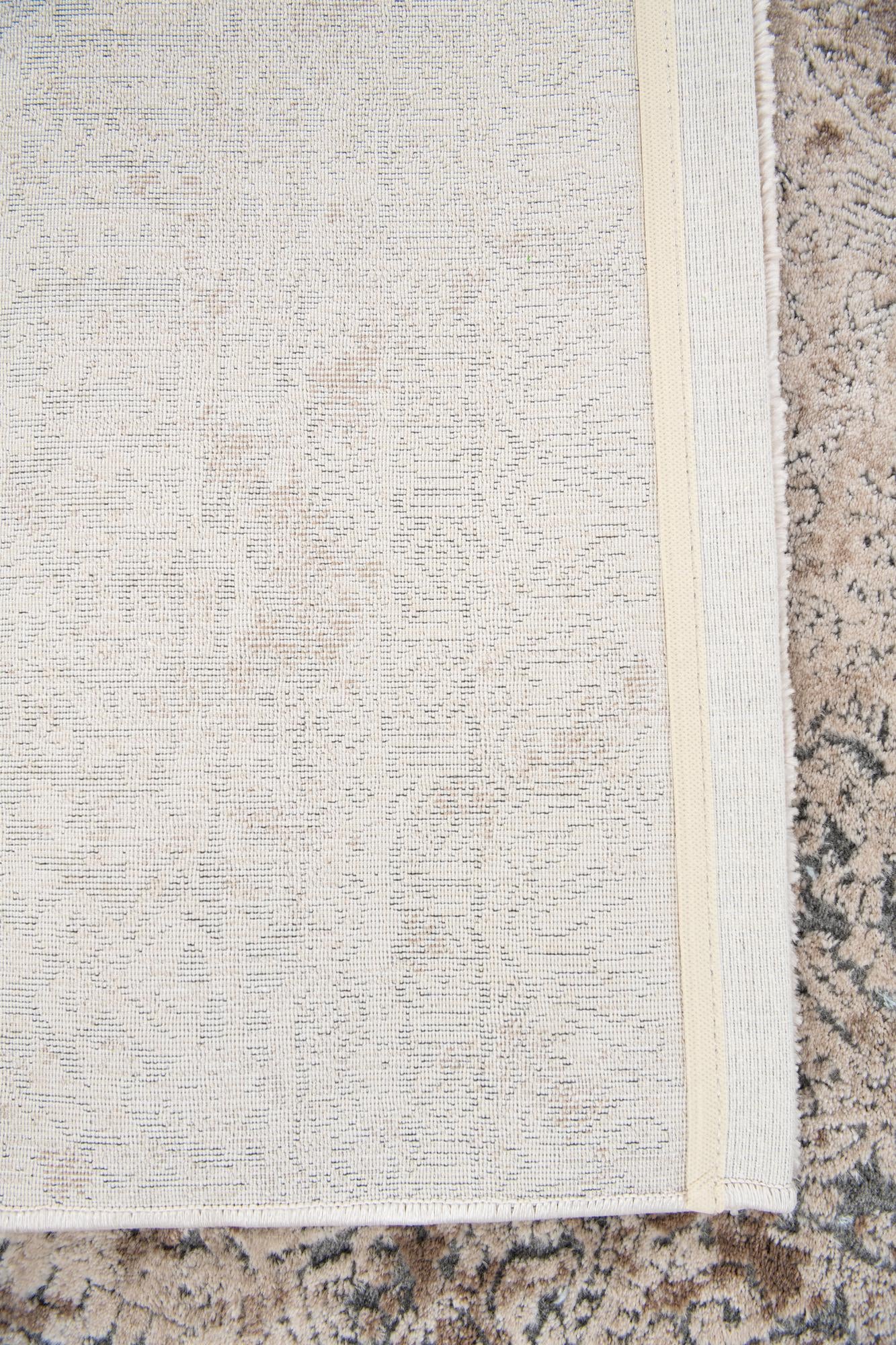 5' 2 x 7' 8 Villa Rug