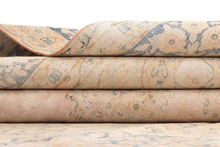 Detail image of 9' 10 x 13' 3 Vintage Royal Wool Rug