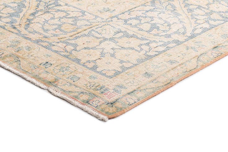 Detail image of 9' 10 x 13' 3 Vintage Royal Wool Rug