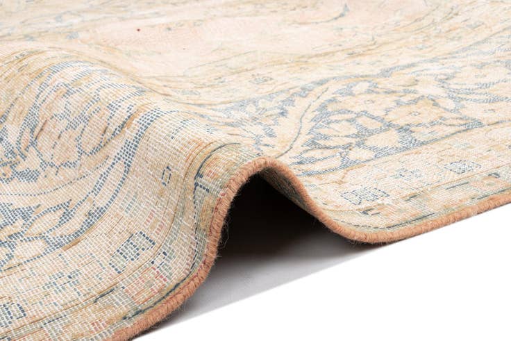 Detail image of 9' 10 x 13' 3 Vintage Royal Wool Rug