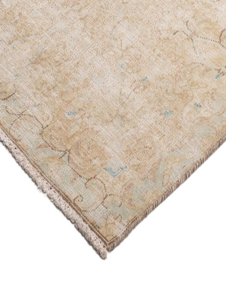 Detail image of 9' 7 x 12' 10 Vintage Royal Wool Rug