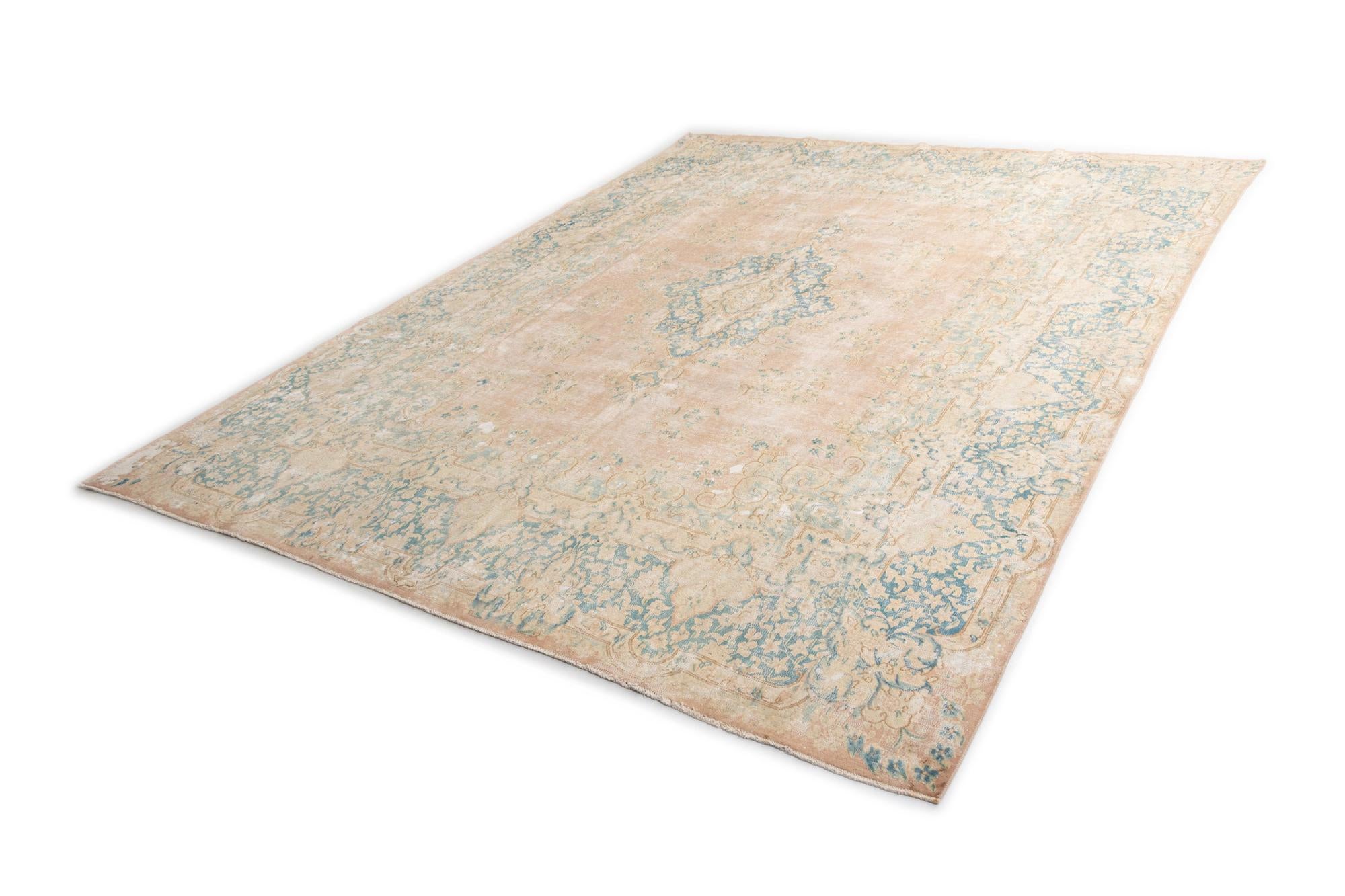 9' 9 x 12' 10 Vintage Royal Wool Rug