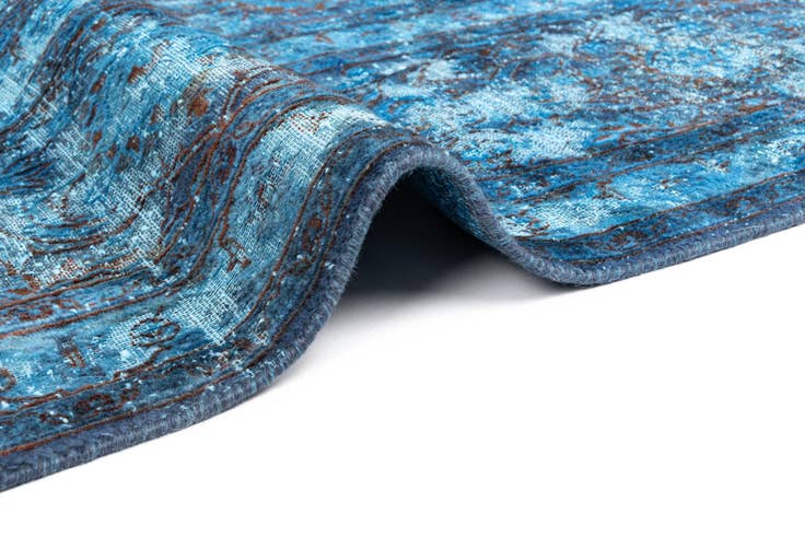 Detail image of 9' 11 x 13' 1 Vintage Royal Wool Rug