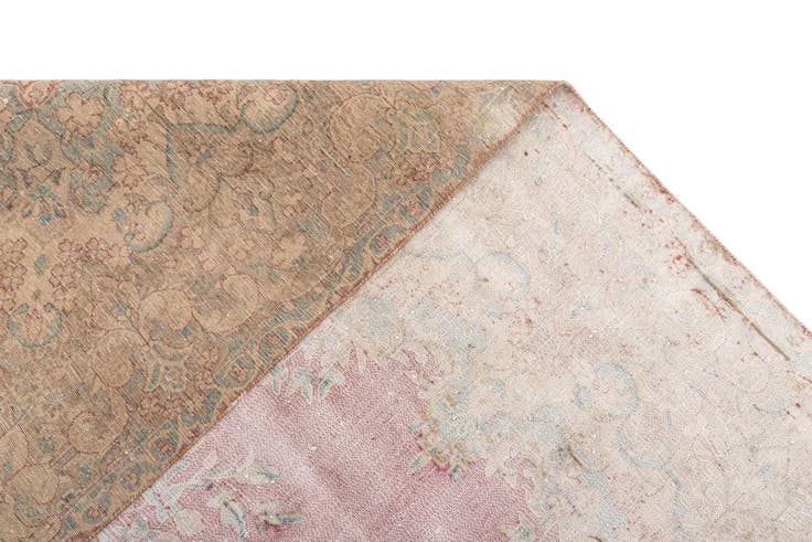 Detail image of 9' 5 x 12' 8 Vintage Royal Wool Rug