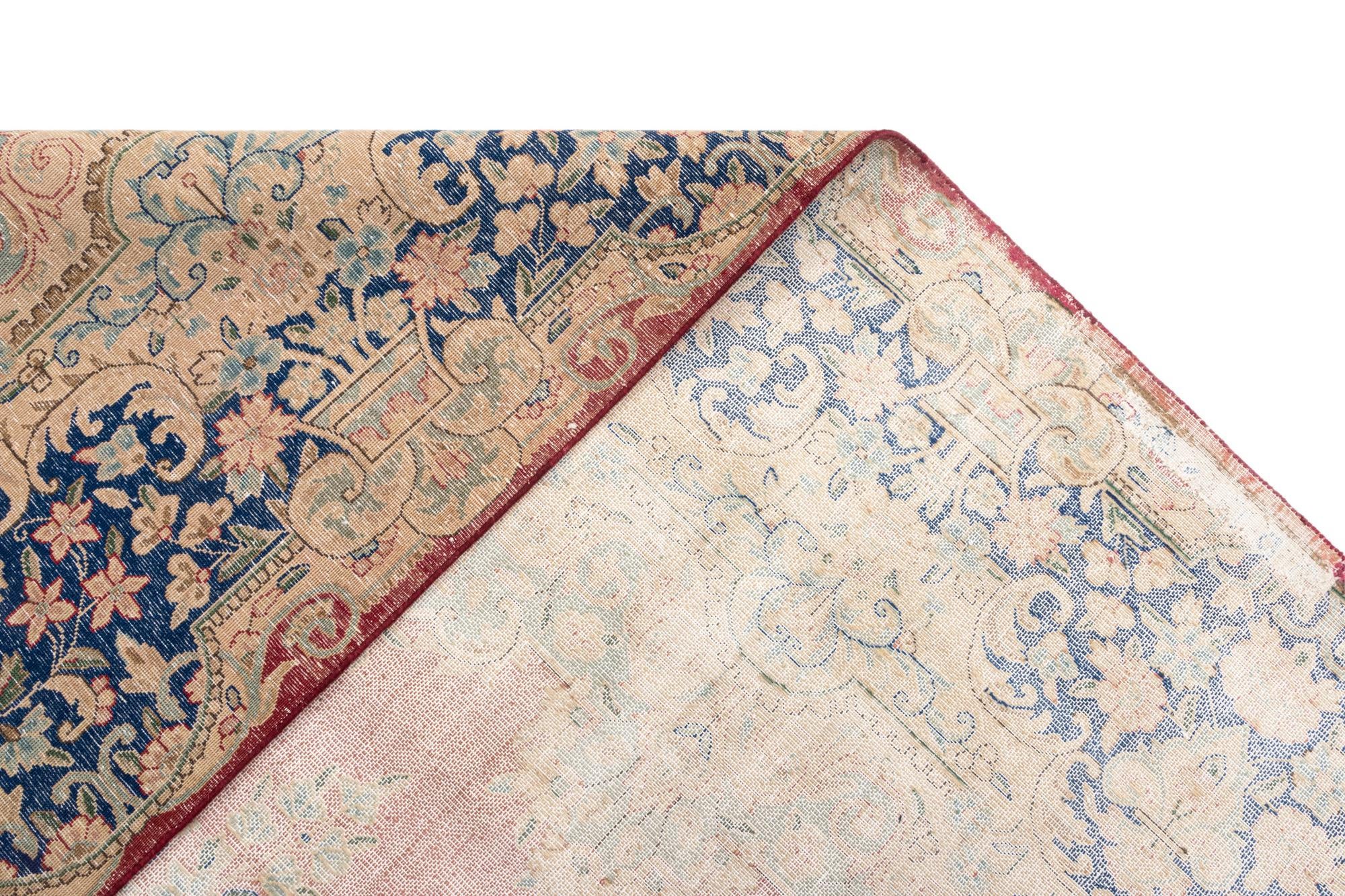 9' 9 x 13' 2 Vintage Royal Wool Rug