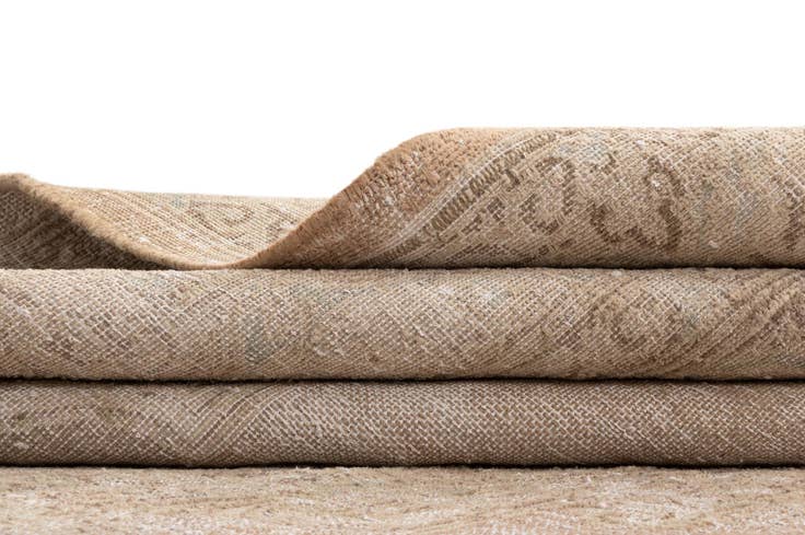 Detail image of 9' 4 x 11' 10 Vintage Royal Wool Rug