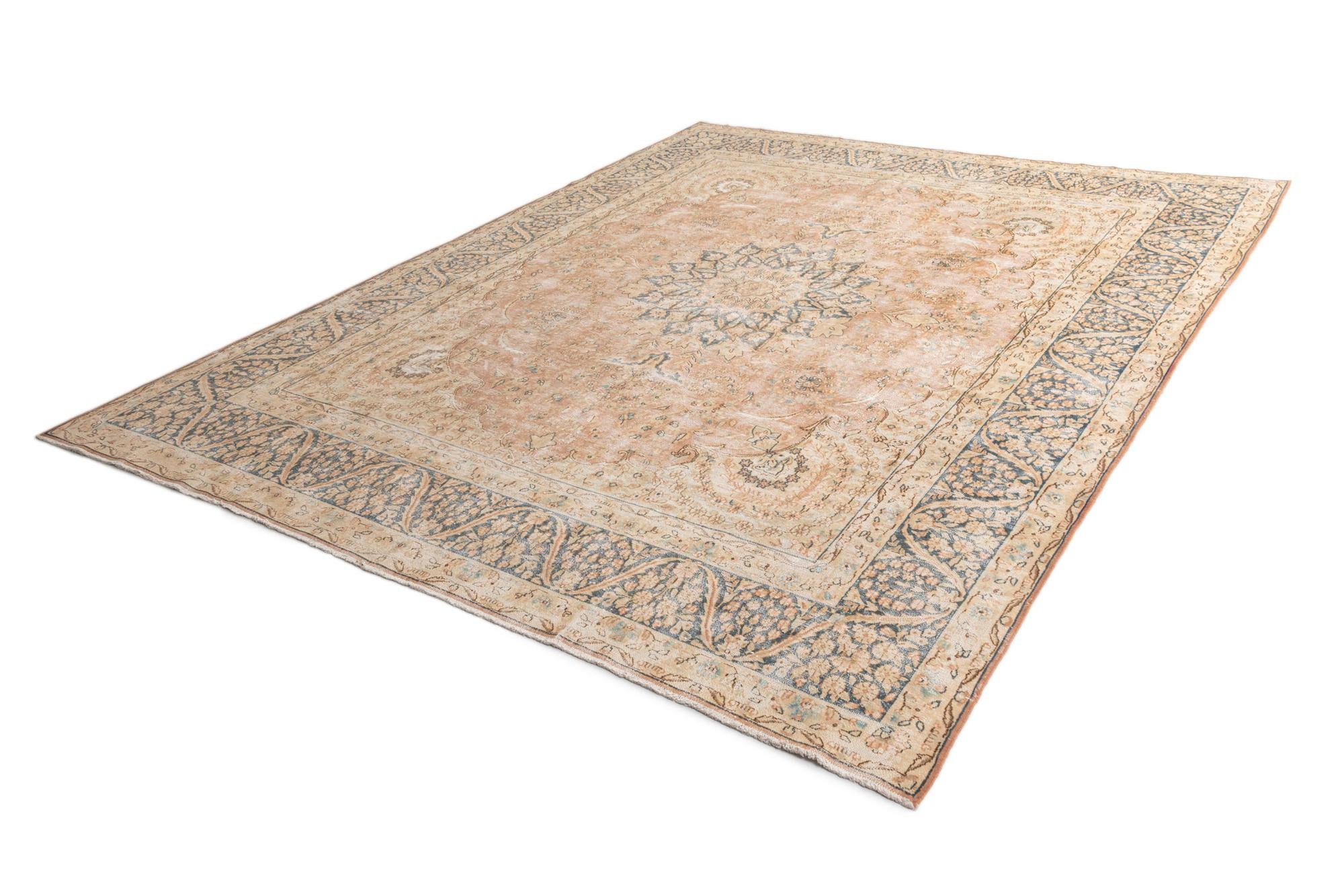 9' 6 x 12' 5 Vintage Royal Wool Rug